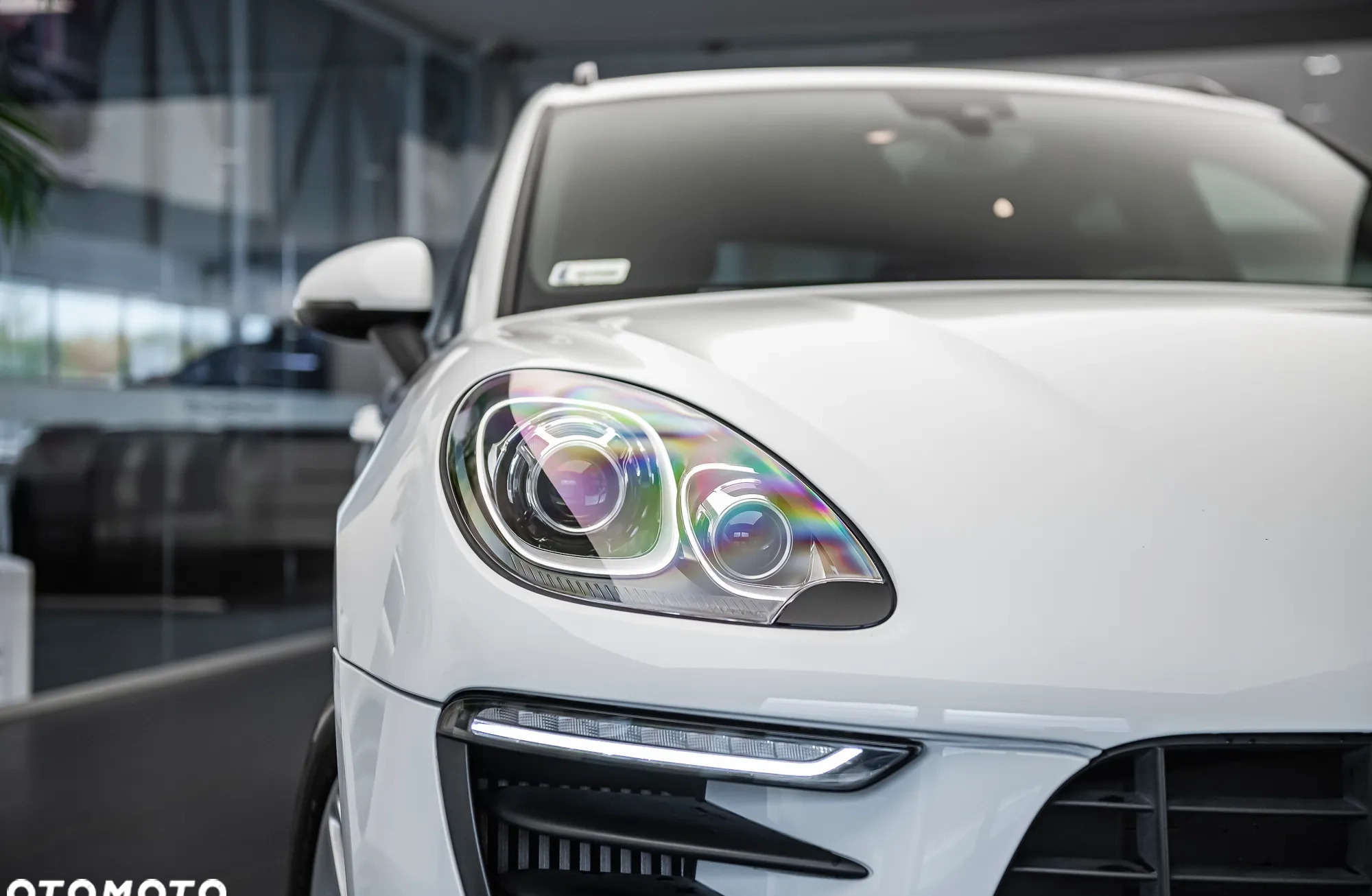 Porsche Macan cena 199000 przebieg: 74200, rok produkcji 2017 z Śrem małe 326